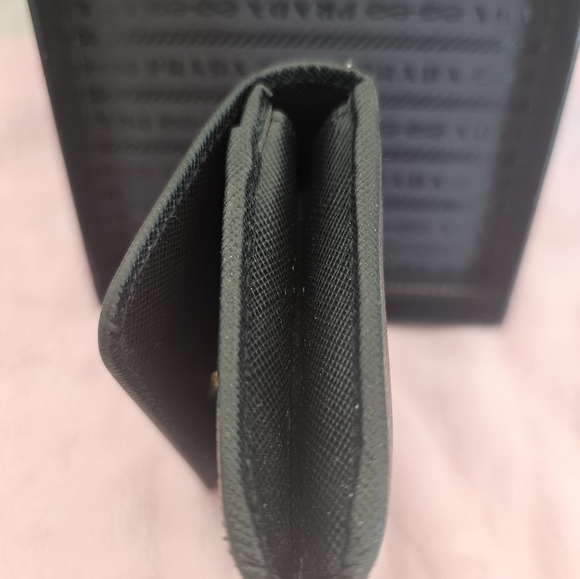 Prada | Saffiano Metal Leather Logo Compact Wallet - Picture 7 of 10